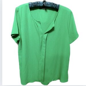 Kelly Green West Kei Top by Stitch Fix • Large
